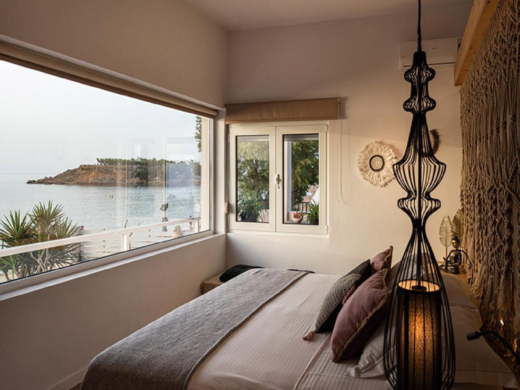 Dazzling Crete Villa | 3 Bedrooms | Villa Saffron Sunset | Beachfront Villa With Jacuzzi & Brilliant Sea Views | Chania Kato Daratso Exterior photo